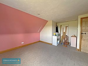 Bedroom- click for photo gallery